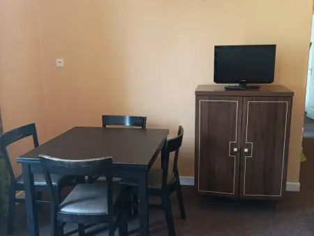 Appartement T3 dans Château à Jausiers pour 6 pers, balcon, animaux acceptés - Photo 1