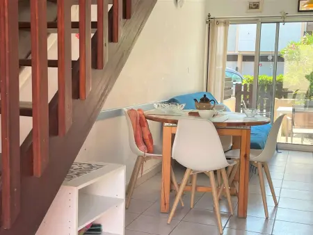 Appartement Climatisé 4 Couchages, Parking Privé, Proche Plage - Port-la-Nouvelle - Photo 2
