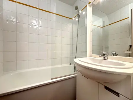 Agréable appartement au pied des pistes avec piscine - Photo 10