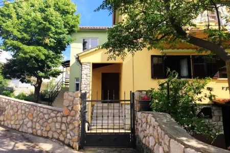 ap-06-kr, Appartement traditionnel à Kraljevica avec balcon - Photo 5