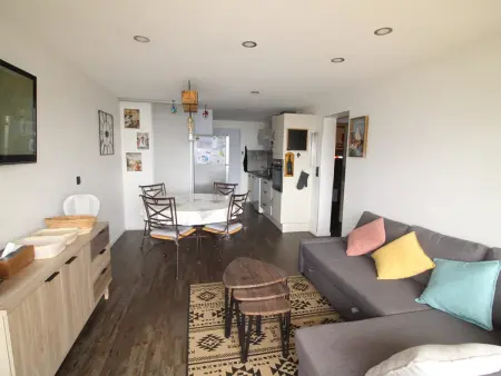 Appartement rénové 6 couchages à 150m des pistes - Photo 2