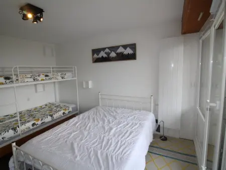 Appartement rénové 6 couchages à 150m des pistes - Photo 7
