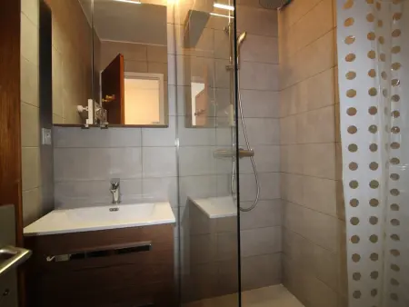 Studio Cabine Rénové au Pied des Pistes avec Balcon - Auris en Oisans - Photo 7