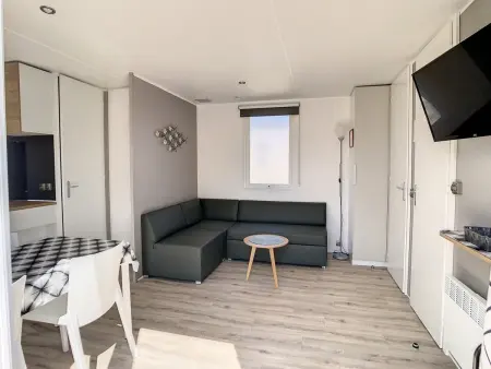 Mobil-home Grand Confort 4 pers: piscine chauffée, près de la plage, parking inclus - Photo 3