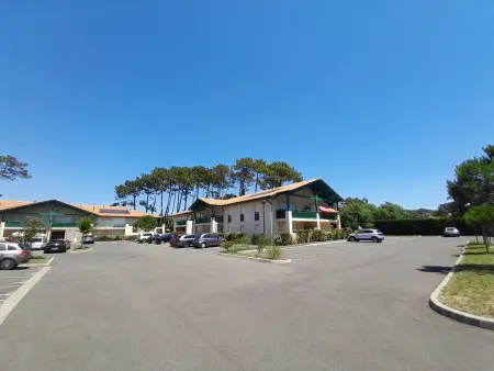 Bel Appartement Rénové, Terrasse, Parking Privé - Photo 9
