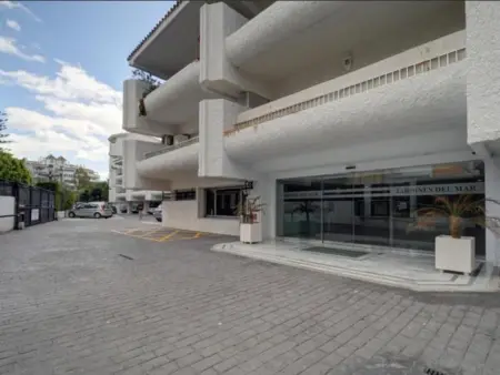 Appartement lumineux avec terrasse, piscines et jardin près de la plage à Marbella - Photo 23