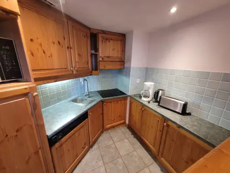 Appartement 3 pièces · 2 chambres · Piscine · Parking · Proche pistes - Photo 3