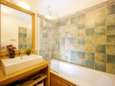Appartement au Centre avec Piscine, Sauna et Accès Internet - Photo 5