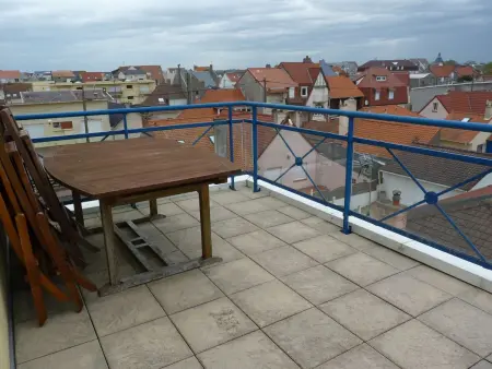Magnifique Appartement Face Mer avec 2 Balcons, Terrasse et Ascenseur - Photo 10