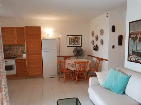 Appartement 1 chambre avec piscine et tennis à 500 m de la plage - Photo 3