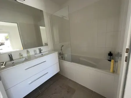 T3 en centre d'Arcachon, 2 min plage, 5 min gare, balcon, parking sécurisé, WIFI, ménage inclus - Photo 4