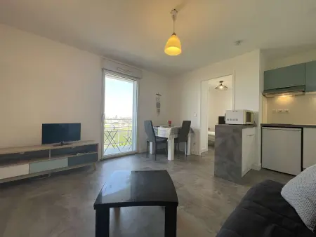 Appartement 2 pièces avec balcon, résidence sécurisée et parking à La Rochelle - Photo 1