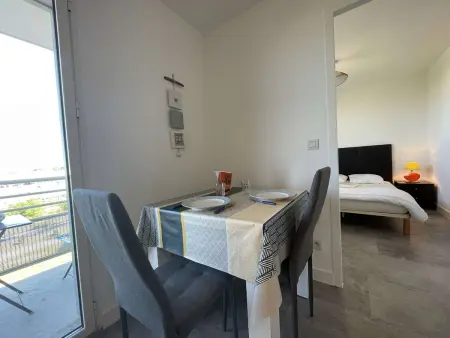 Appartement 2 pièces avec balcon, résidence sécurisée et parking à La Rochelle - Photo 3