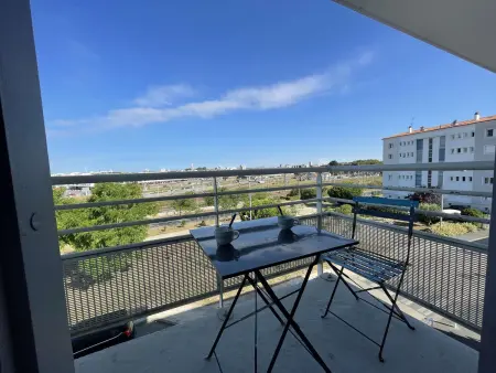 Appartement 2 pièces avec balcon, résidence sécurisée et parking à La Rochelle - Photo 9