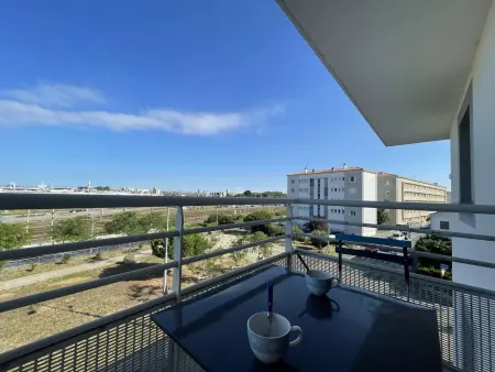 Appartement 2 pièces avec balcon, résidence sécurisée et parking à La Rochelle - Photo 10