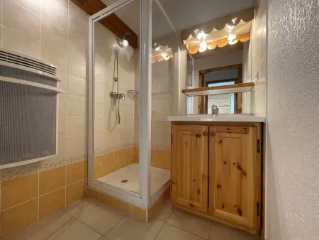 Duplex 64m² 5 pièces, 8 pers., Parking, animaux bienvenus - Briançon - Photo 5