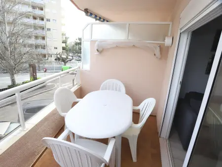 Appartement moderne à Salou : 2 chambres, emplacement idéal, proche services et plages - Photo 2