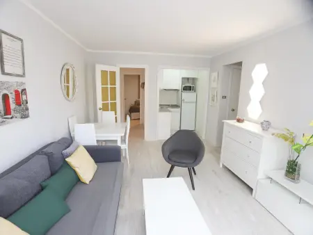 Appartement moderne à Salou : 2 chambres, emplacement idéal, proche services et plages - Photo 3