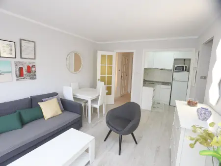 Appartement moderne à Salou : 2 chambres, emplacement idéal, proche services et plages - Photo 4