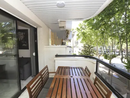 Appartement Moderne avec Terrasse, Clim, Wi-Fi Gratuit à Salou -- Emplacement Central - Photo 2