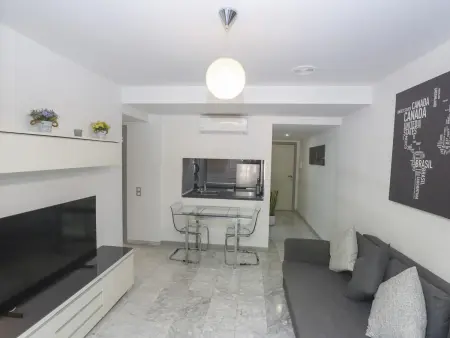 Appartement Moderne avec Terrasse, Clim, Wi-Fi Gratuit à Salou -- Emplacement Central - Photo 4