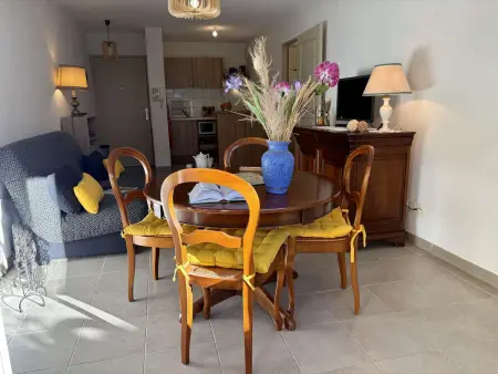 Appartement 2 pièces avec terrasse et parking à Roquebrune-sur-Argens - Photo 1
