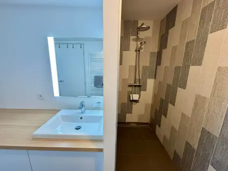 Superbe appartement pour 6 avec balcon, piscine chauffée et accès direct plage à La Tranche - Photo 8