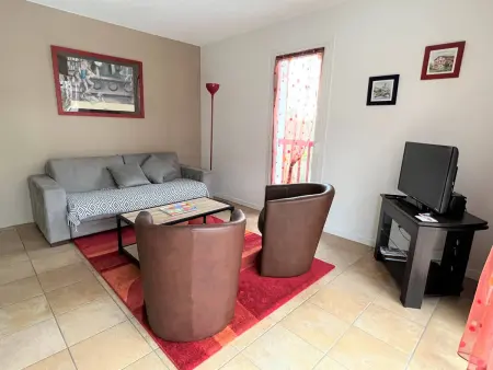 T2 calme à Cambo-les-Bains avec parking et internet - Photo 2