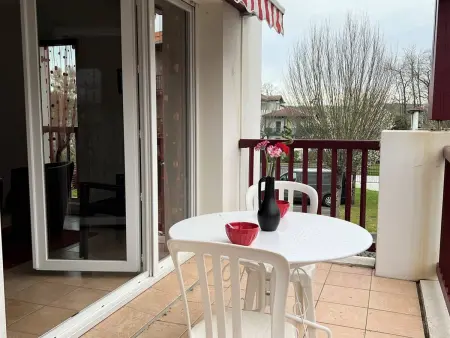 T2 calme à Cambo-les-Bains avec parking et internet - Photo 9