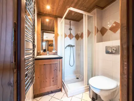 Charmant Appartement Proche Pistes avec Balcon et WIFI - Photo 6