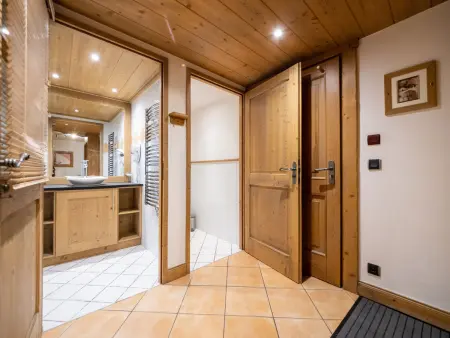 Charmant Appartement Proche Pistes avec Balcon et WIFI - Photo 9