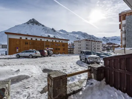 Studio rénové proche pistes et commerces avec balcon - Photo 4