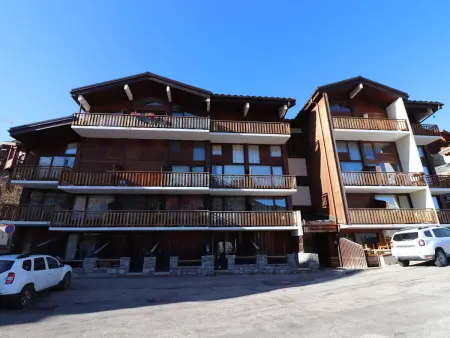 Studio rénové proche pistes et commerces avec balcon - Photo 10