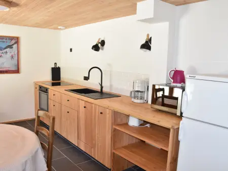 Rez-de-jardin ensoleillé, 3 pièces, proche centre et pistes, animaux acceptés - Photo 5