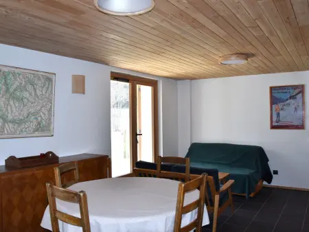 Rez-de-jardin ensoleillé, 3 pièces, proche centre et pistes, animaux acceptés - Photo 8