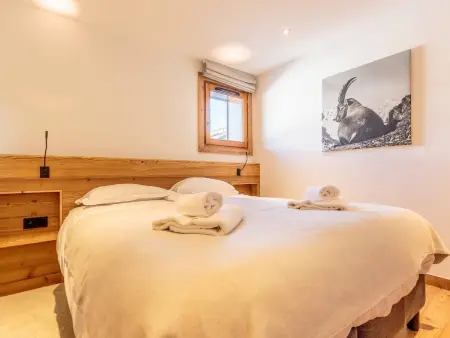 Chalet rénové avec spa, piscine et parking, pied des pistes - Photo 13
