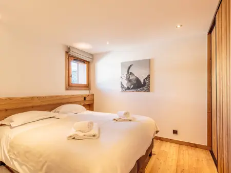 Chalet rénové avec spa, piscine et parking, pied des pistes - Photo 17