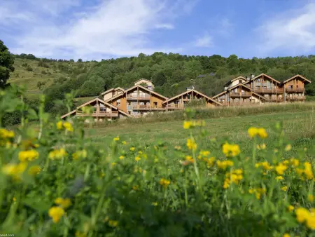Chalet rénové avec spa, piscine et parking, pied des pistes - Photo 27