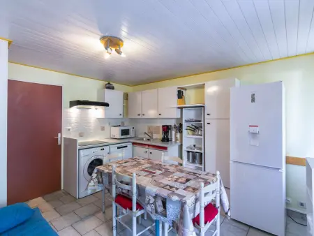 T2 cabine 6 pers avec balcon, parking privé, proche commodités et stations de ski - Photo 1