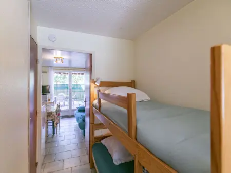 T2 cabine 6 pers avec balcon, parking privé, proche commodités et stations de ski - Photo 5