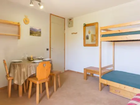 Studio chaleureux au centre, balcon, proche pistes - Photo 2