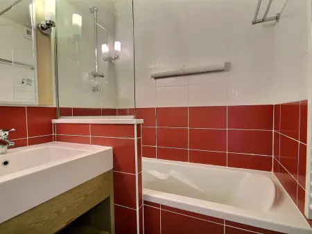 Grand studio cabine sud avec balcon - 4 pers, Appartement 4 personnes à Belle Plagne - Photo 6