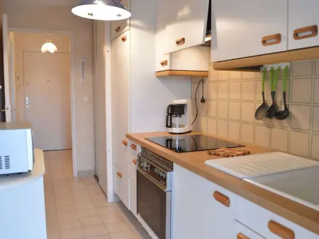 Appartement 2 pièces à Fréjus avec piscine, parking et à 300m des commerces - Photo 5