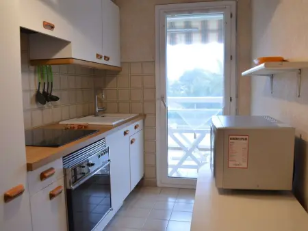 Appartement 2 pièces à Fréjus avec piscine, parking et à 300m des commerces - Photo 6