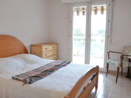 Appartement 2 pièces à Fréjus avec piscine, parking et à 300m des commerces - Photo 7