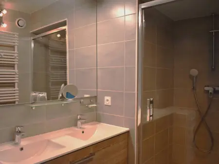 Spacieux 4 pièces rénové au centre de Font-Romeu - Photo 4