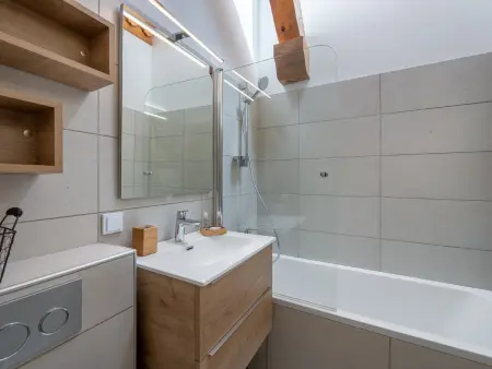 Duplex moderne à Méribel Village, accès ski et piscine - Photo 9