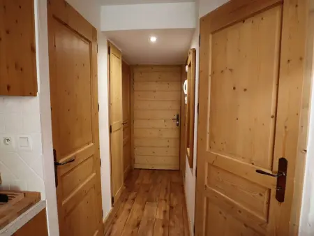 Appartement cosy T3 proche village et pistes pour 4 pers, équipé, casier à skis, ascenseur - Photo 10