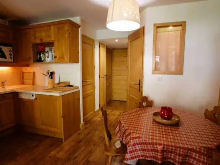 Appartement cosy T3 proche village et pistes pour 4 pers, équipé, casier à skis, ascenseur - Photo 11