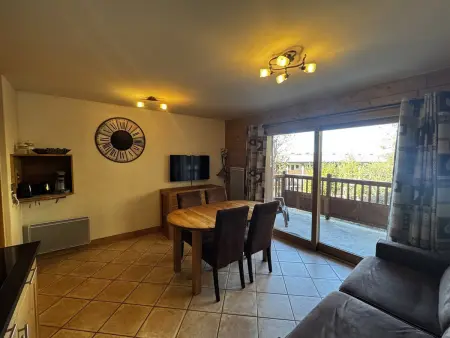 Appartement cosy 6 personnes avec garage, terrasse et wifi au cœur du village, proche pistes et commerces - Photo 1